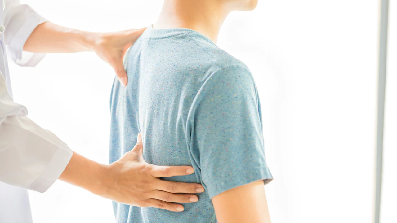 Best Back pain treatment in Delhi at Active Ayu Life